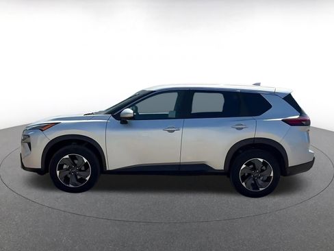 Used 2025 Nissan Rogue SV AWD/4WD image 9
