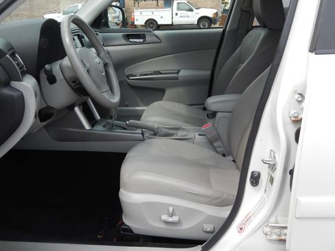 Used 2012 Subaru Forester 2.5X Limited image 28