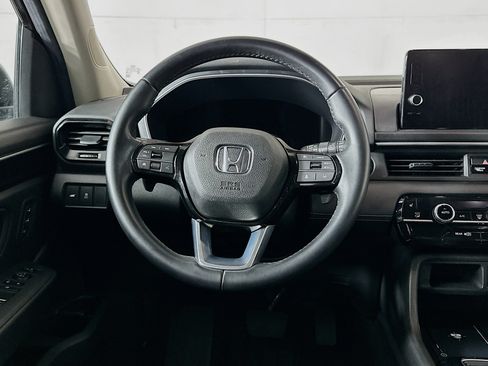 Used 2025 Honda Pilot EX-L image 18