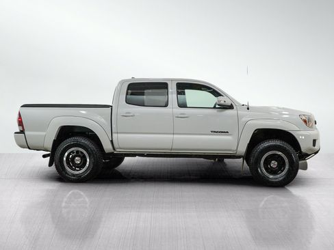 Used 2015 Toyota Tacoma 4x4 Double Cab w/ TRD Sport Package image 6
