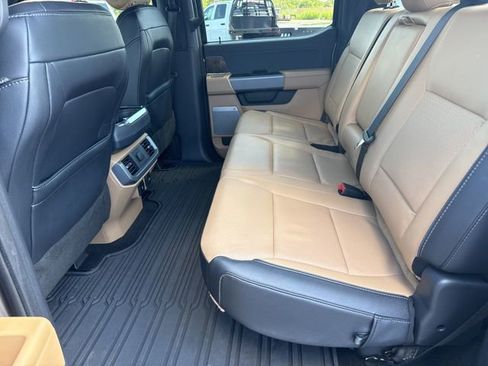 Used 2022 Ford F150 Lariat image 31