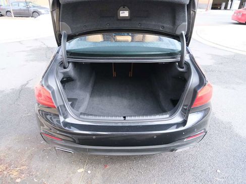 Used 2017 BMW 540i xDrive image 10