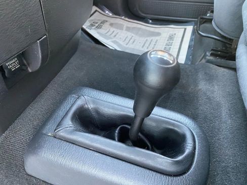 Used 2005 Dodge Ram 2500 Truck SLT w/ Off-Road Group image 16