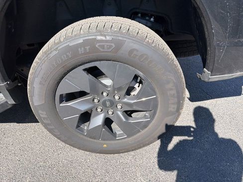 Used 2025 Ford F150 Lightning Flash AWD/4WD image 5
