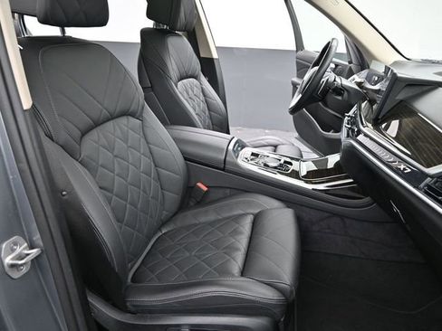 Used 2024 BMW X7 xDrive40i AWD/4WD image 22
