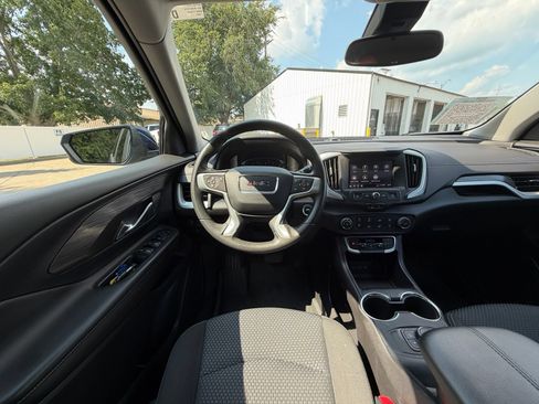 Used 2023 GMC Terrain SLE w/ LPO, Floor Liner Package FWD image 2
