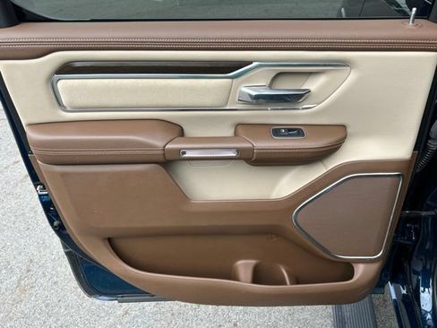 Used 2021 RAM 1500 Laramie AWD/4WD image 36