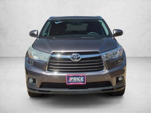 Used 2016 Toyota Highlander XLE FWD image 29