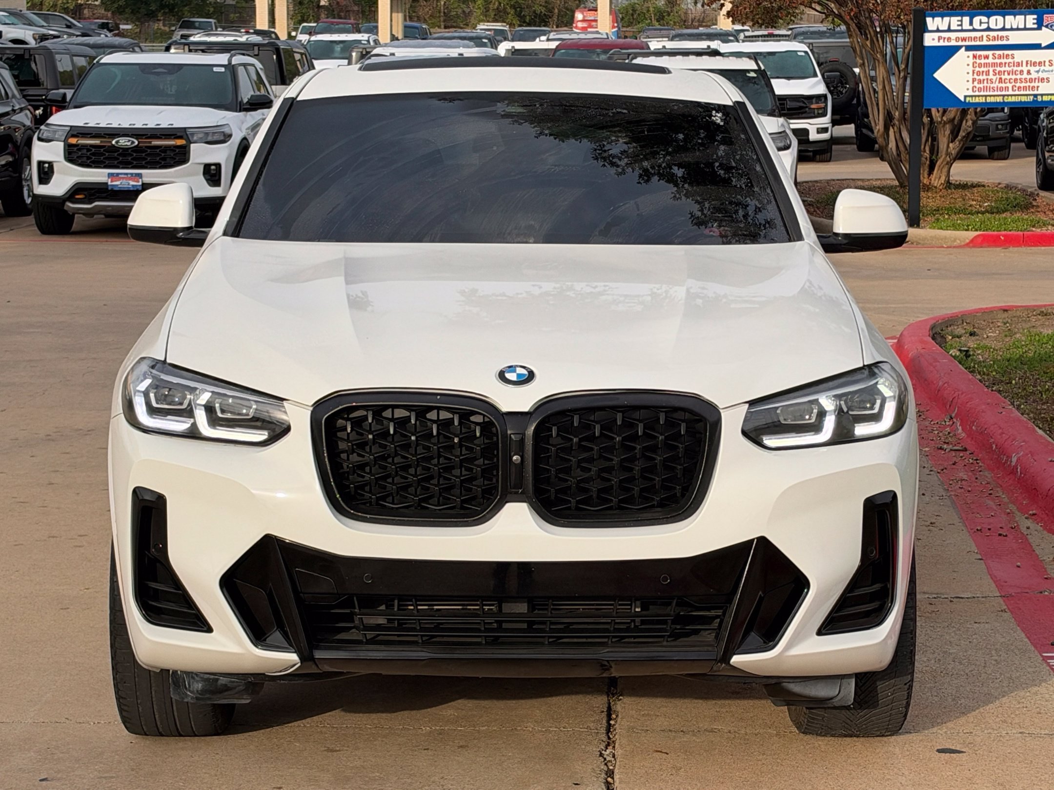 Used 2022 BMW X4 xDrive30i w/ M Sport Package 2 AWD/4WD image 12