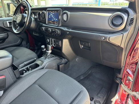 Used 2021 Jeep Gladiator Sport AWD/4WD image 12