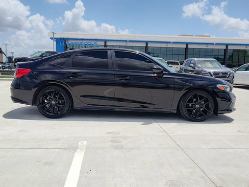 Used 2024 Honda Civic Sport image 11
