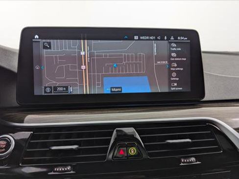 Used 2023 BMW 530e image 29