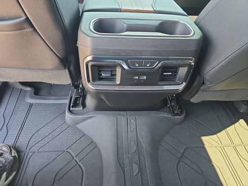 Used 2023 Chevrolet Silverado 1500 High Country w/ High Country Premium Package AWD/4WD image 27