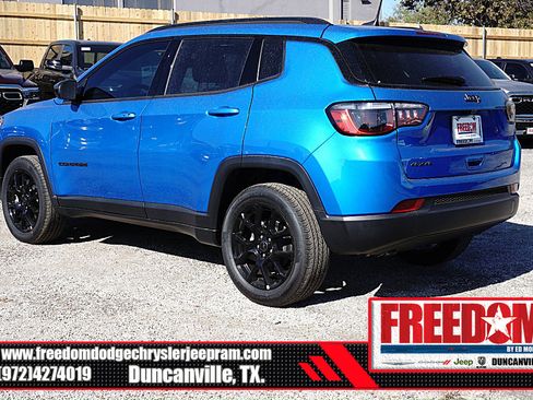 New 2026 Jeep Compass Latitude image 3