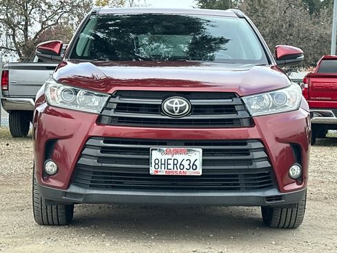 Used 2017 Toyota Highlander SE image 11