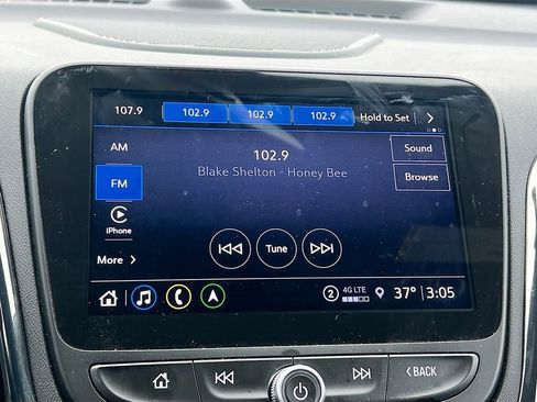 Used 2023 Chevrolet Equinox RS w/ RS Leather Package image 17