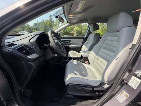 Used 2017 Honda CR-V LX image 10