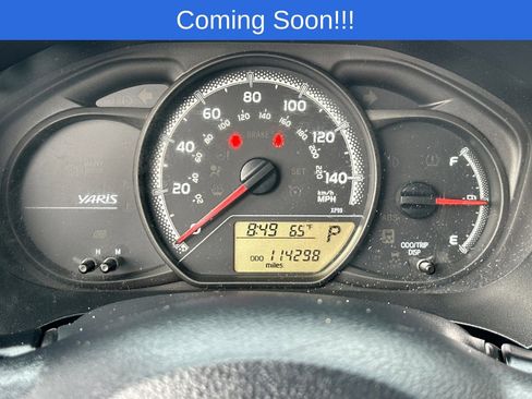 Used 2015 Toyota Yaris L image 23