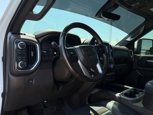 Used 2021 GMC Sierra 2500 Denali w/ Denali Ultimate Package AWD/4WD image 10