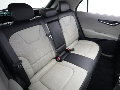 Used 2023 Kia Niro Wave FWD image 5