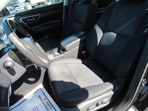 Used 2018 Nissan Altima 2.5 SV image 26