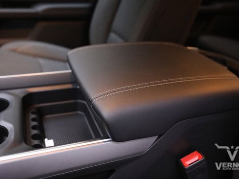 New 2026 RAM 1500 SLT Lonestar Crew Cab 4x4 image 15