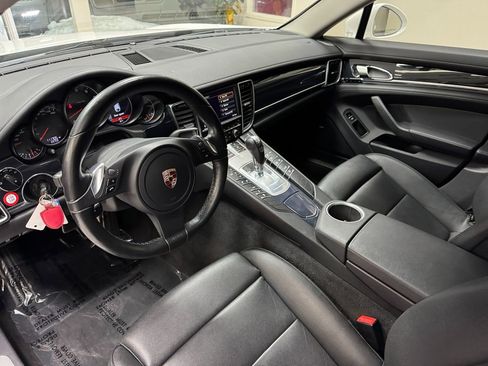 Used 2012 Porsche Panamera 4 image 12