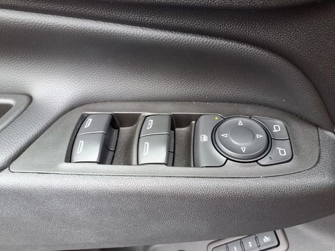 Used 2020 Chevrolet Equinox LT w/ Midnight Edition FWD image 22