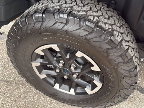 Used 2024 Jeep Wrangler Unlimited Rubicon 4xe w/ Technology Group AWD/4WD image 16