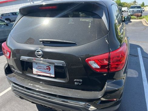 Used 2020 Nissan Pathfinder SV w/ Cargo Package image 7