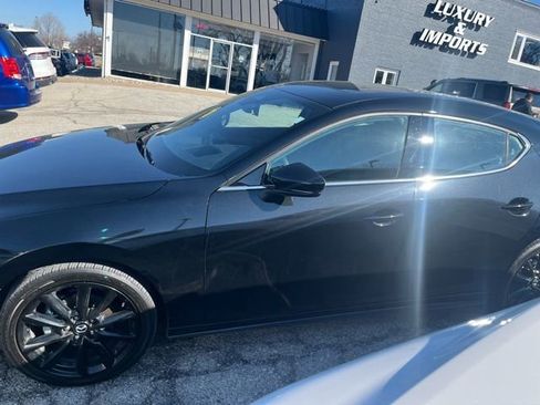 Used 2025 MAZDA MAZDA3 2.5 S Hatchback w/ Premium Pkg image 4