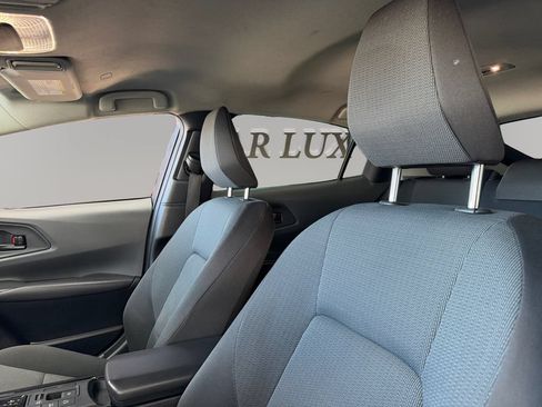 Used 2024 Toyota Prius LE FWD image 9