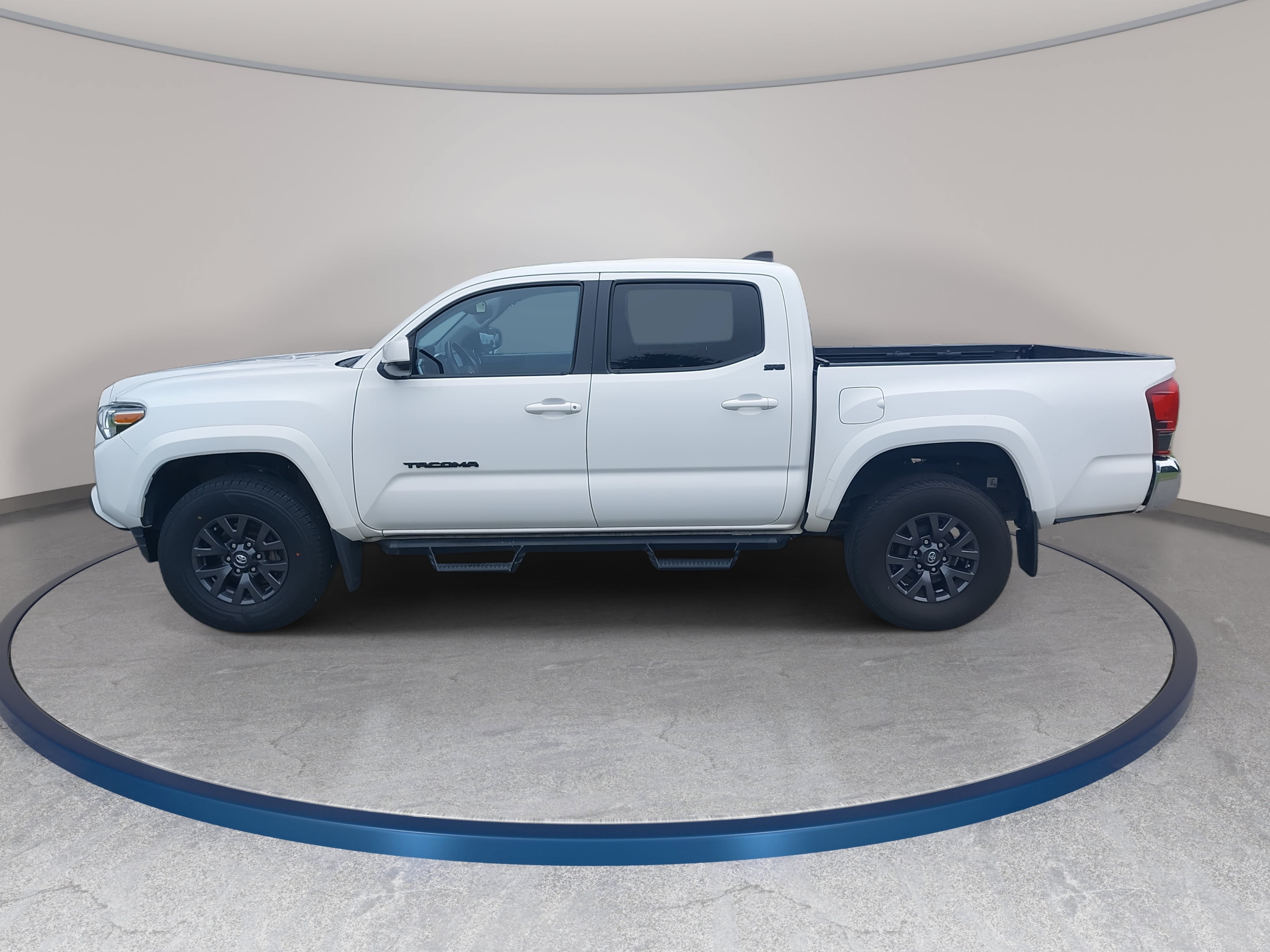 Used 2023 Toyota Tacoma SR5 RWD image 8