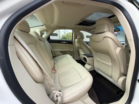 Used 2013 Lincoln MKZ FWD image 31