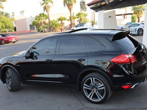 Used 2013 Porsche Cayenne Diesel AWD/4WD image 16