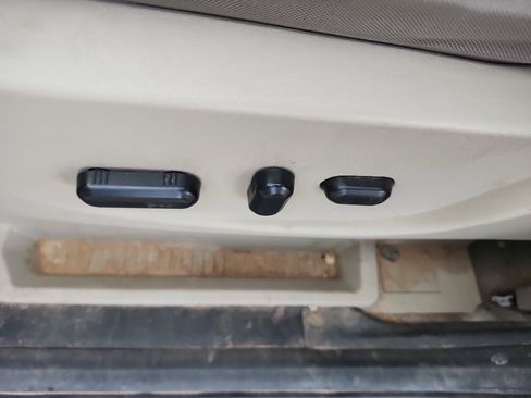 Used 2016 Ford Escape SE w/ Equipment Group 201A image 17