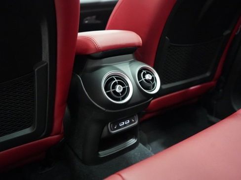 Used 2024 Alfa Romeo Stelvio Veloce image 29