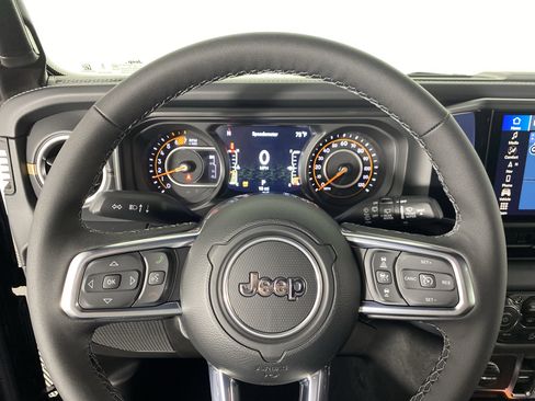 New 2026 Jeep Wrangler Sahara image 20