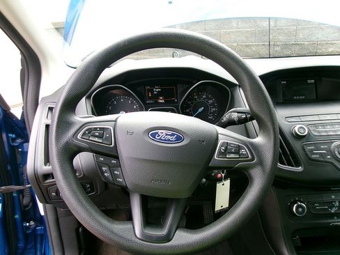 Used 2018 Ford Focus SE image 17