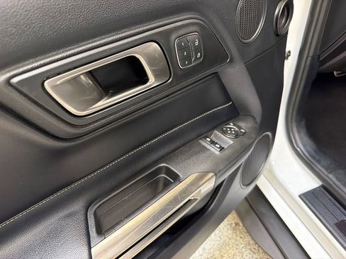 Used 2020 Ford Mustang Shelby GT500 w/ Technology Package RWD image 28