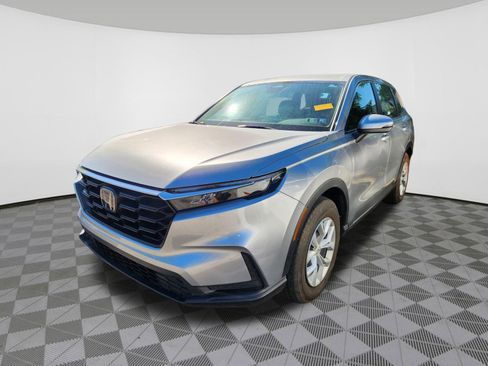 Used 2023 Honda CR-V LX image 2