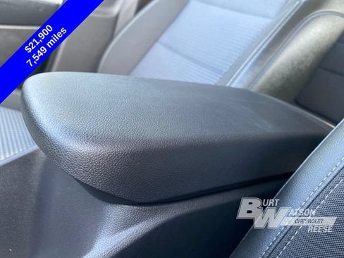 Used 2025 Chevrolet Trax LT FWD image 28