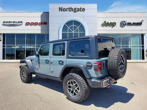 Used 2026 Jeep Wrangler Unlimited Rubicon AWD/4WD image 3