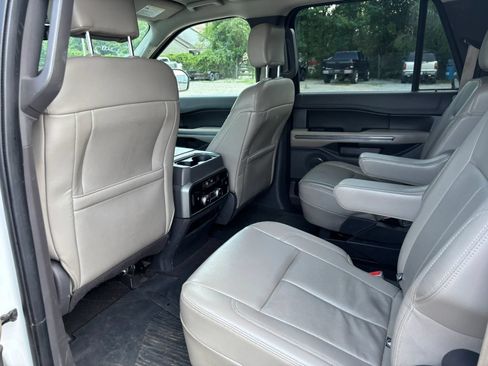 Used 2020 Ford Expedition Max XLT w/ Equipment Group 202A RWD image 13