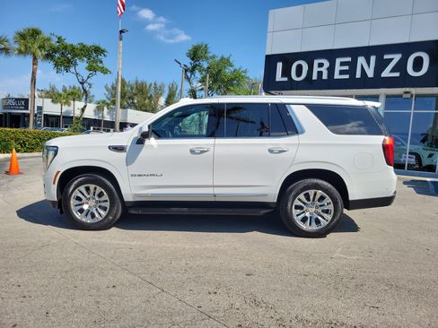 Used 2025 GMC Yukon Denali RWD image 8