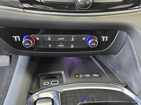 Used 2024 Buick Enclave Essence w/ Experience Buick Package image 20