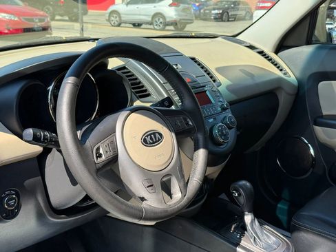 Used 2011 Kia Soul ! FWD image 17