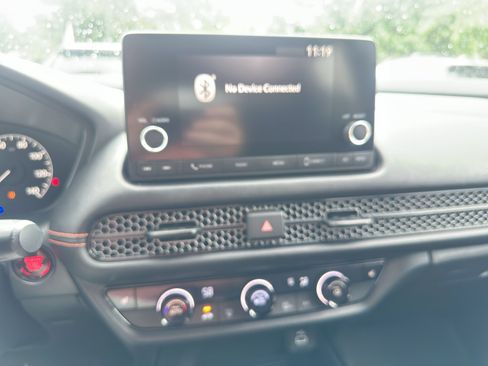 Used 2023 Honda HR-V Sport image 7