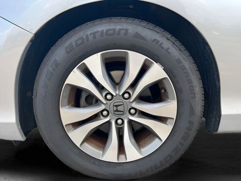 Used 2013 Honda Accord LX image 31