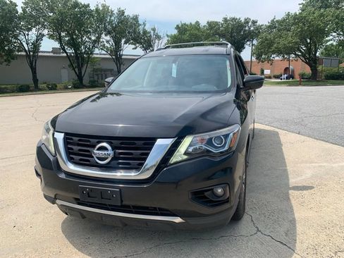 Used 2020 Nissan Pathfinder SV FWD image 16